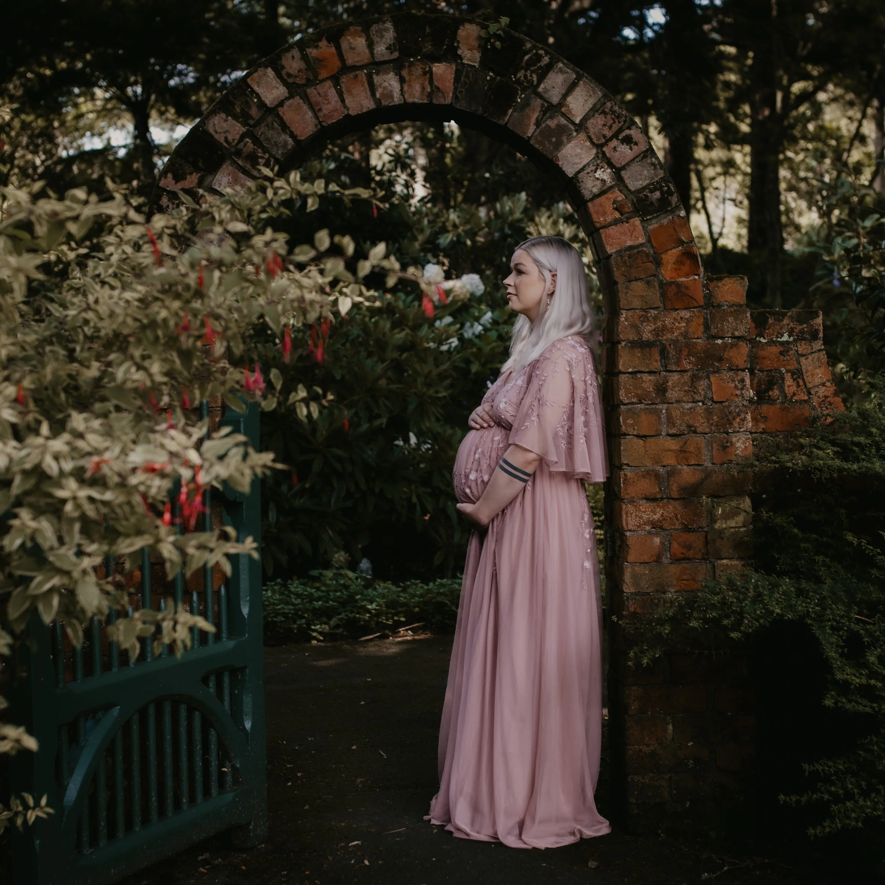 Flutter Sleeve Maternity Dress | Size 10